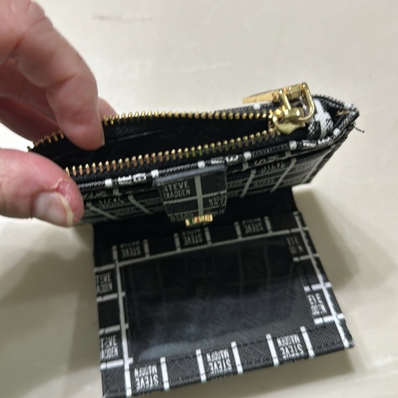 Steve Madden wallet - Picture 3 of 4